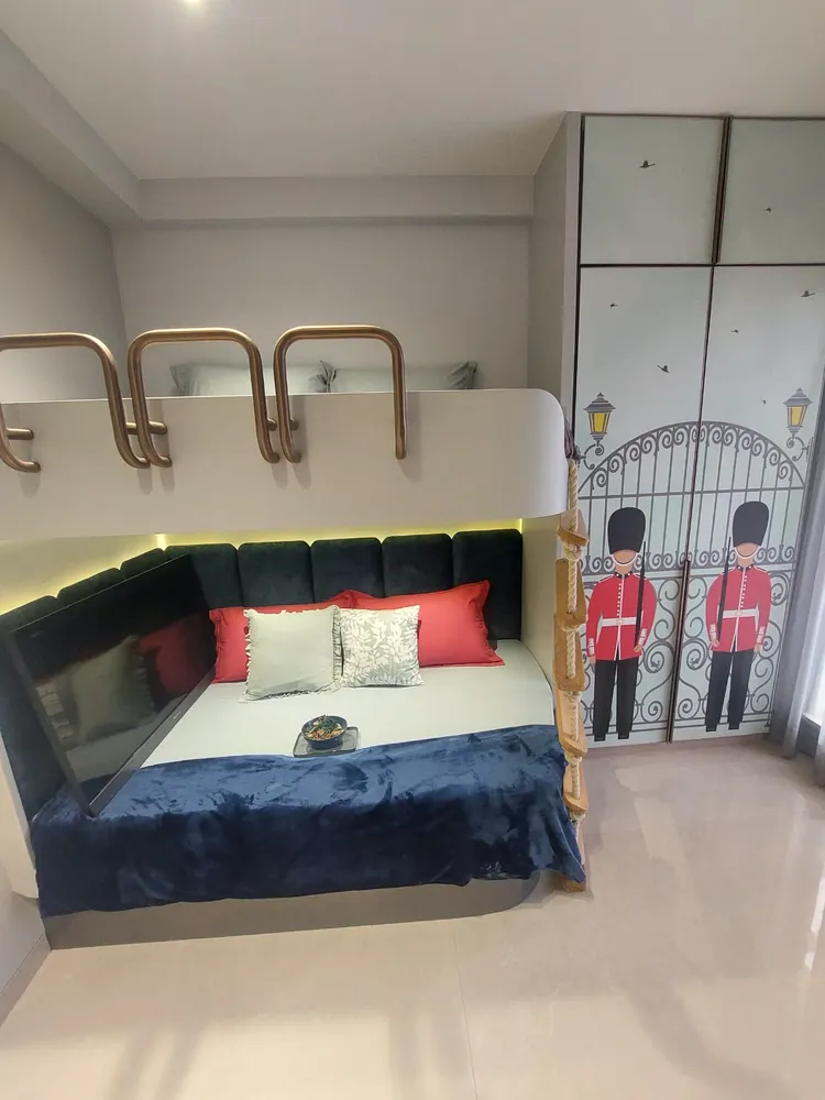 Compact Rooms & Storage — site photograph