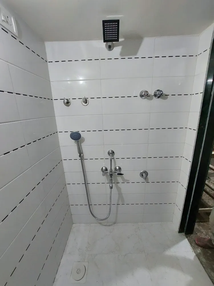 Flooring & Plumbing Details — site photograph